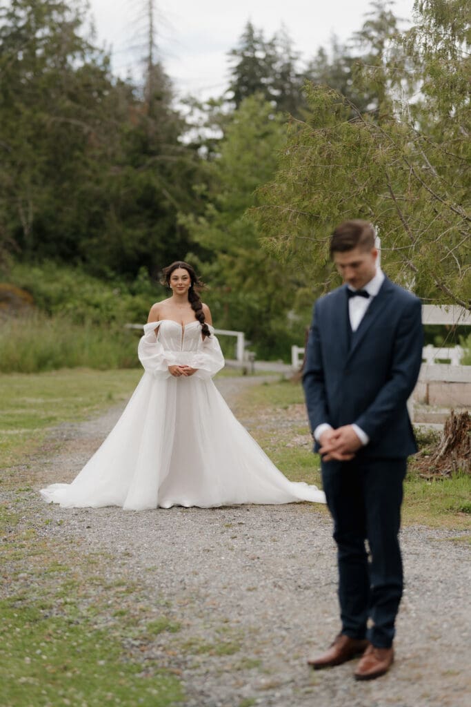 Hayley Zumkeller photography and videography team capture the first look between a bride and groom on their wedding day in Nanaimo BC.
