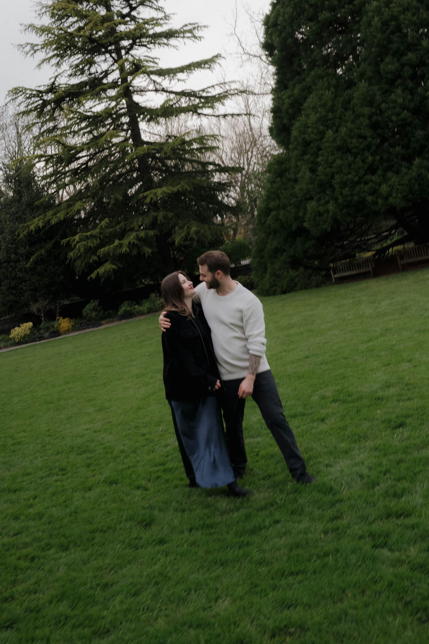 Victoria BC photographer Hayley Zumkeller captures a couple arriving to Government House for a surprise proposal.