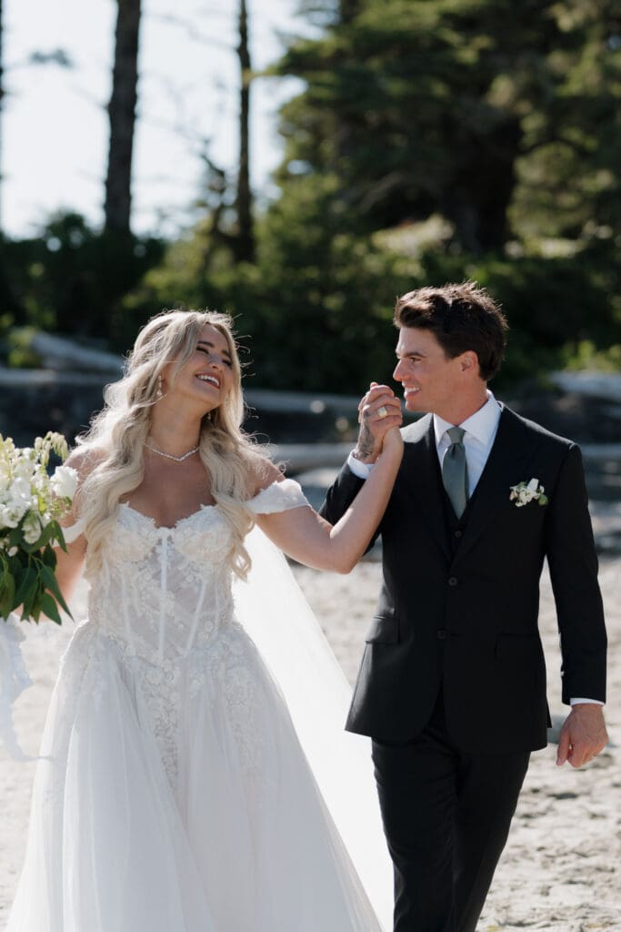 June wedding photos in Tofino BC by a Tofino wedding photographer at the Wickaninnish
