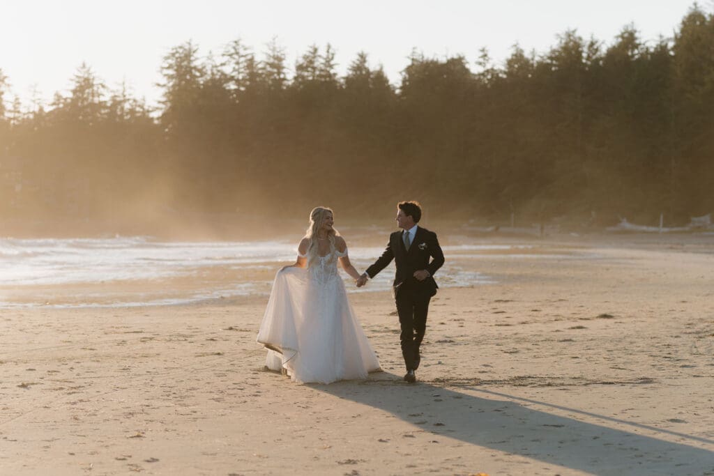 June wedding photos in Tofino BC by a Tofino wedding photographer at the Wickanninish
