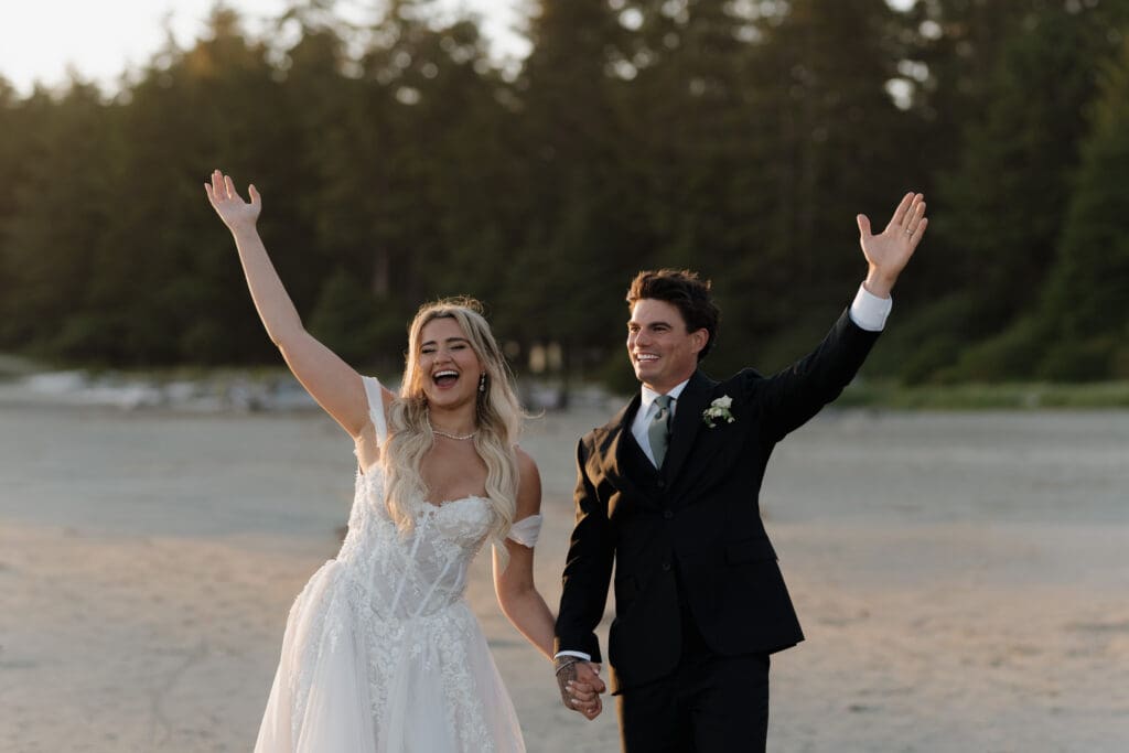 June wedding photos in Tofino BC by a Tofino wedding photographer at the Wickanninish