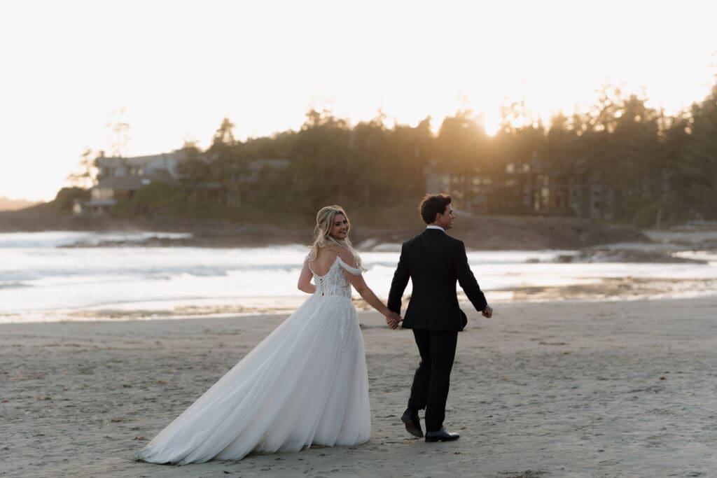 July wedding photos in Tofino BC by a Tofino wedding photographer at the Wickanninish